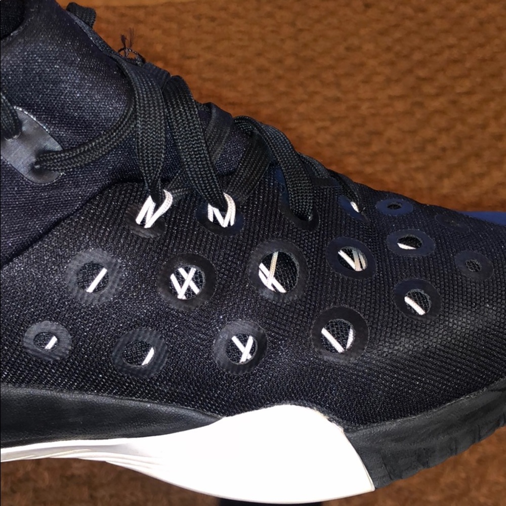 Nike Zoom Hyperquickness 2015 Basketball Shoe - Picture 9 of 12